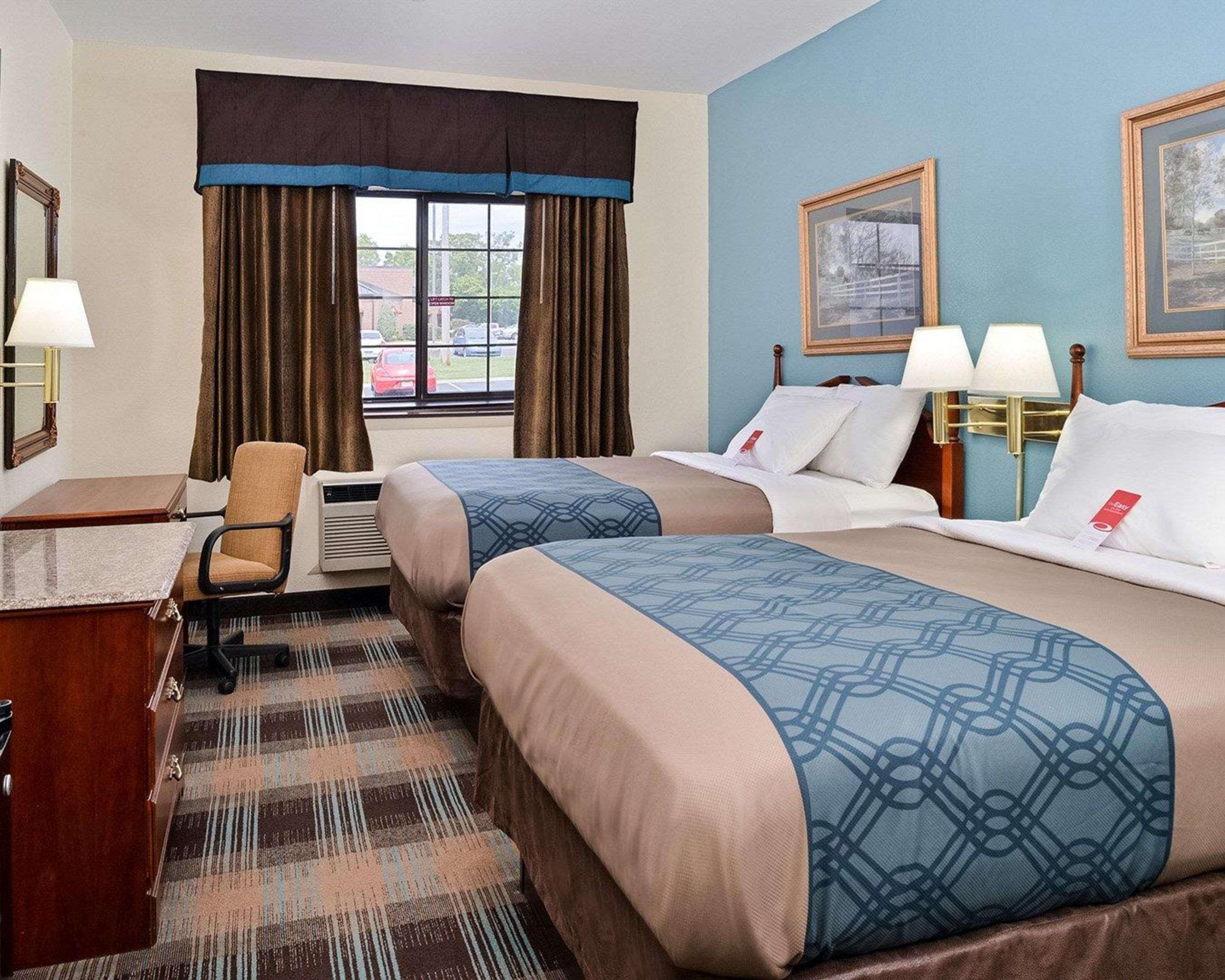 Econo Lodge Inn & Suites Шелбивилл Экстерьер фото