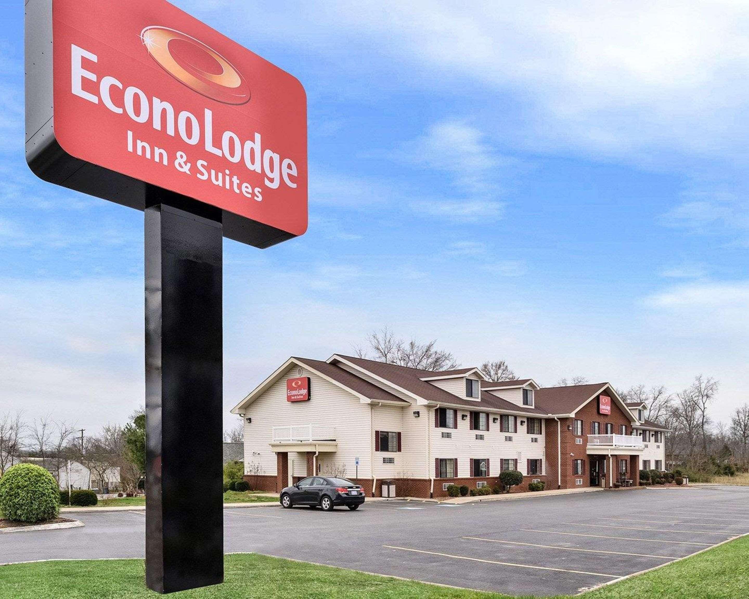 Econo Lodge Inn & Suites Шелбивилл Экстерьер фото